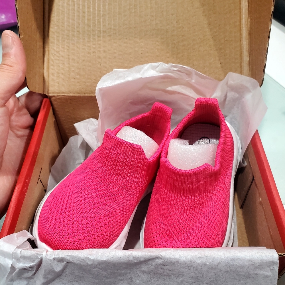 Kid's Lightweight Hot Pink Baby Knit Sneakers sz 19 - Picture 9 of 9